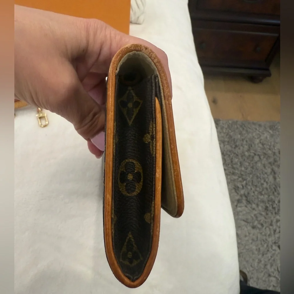 💯% Authentic Louis Vuitton Twin Pochette GM - Picture 6 of 15